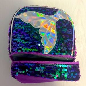 A kid lunch box used gently clean